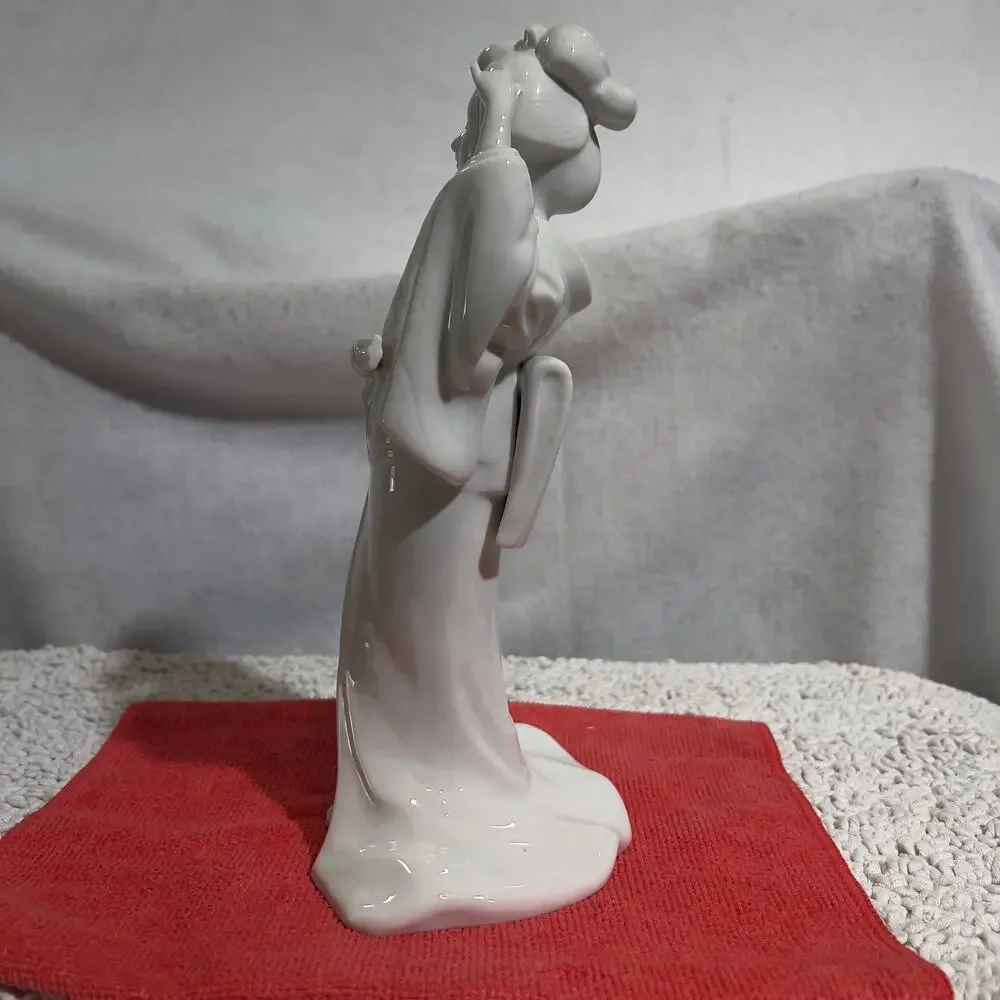 Toyo Japan Japanese Lady Ceramic Geisha Girl Figurine White Vintage Kimono Dance